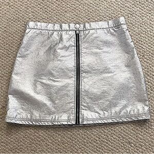 Silver lamé crinkle foil skirt. Size L